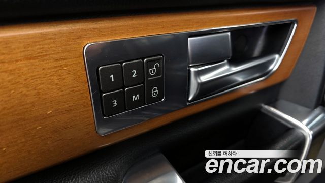 Land Rover Discovery 4 3.0 SDV6 SE 2015 — фото 16