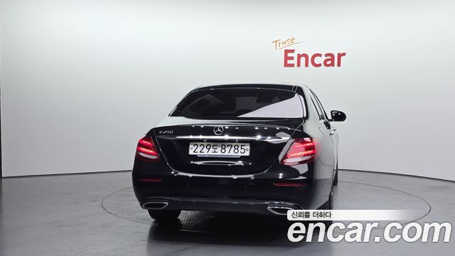 Mercedes-Benz E-Class (W213) E250 Avantgarde 2020 — фото 4