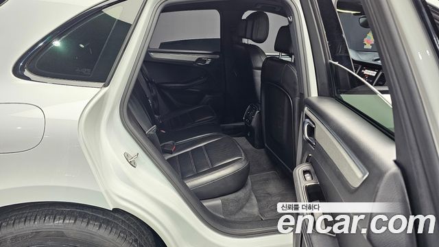 Porsche Macan 3.0 GTS 95B 2018 — фото 12