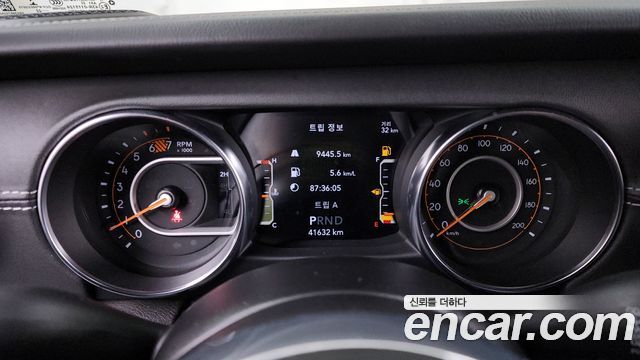 Jeep Wrangler (JL) 2.0 Overland Power Top 4Door 2022 — фото 8