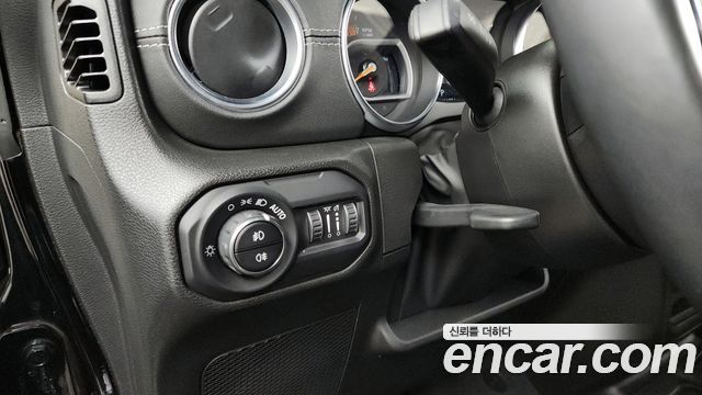 Jeep Wrangler (JL) 2.0 Overland Power Top 4Door 2022 — фото 18
