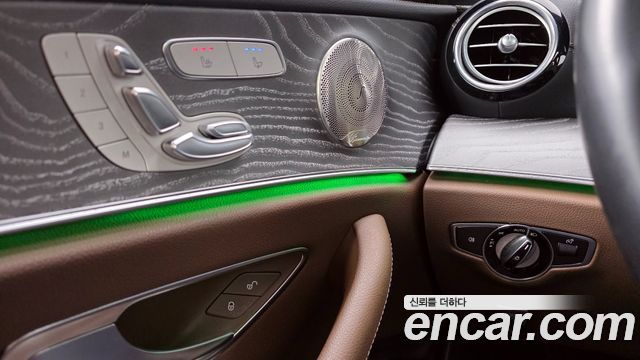 Mercedes-Benz E-Class (W213) E350 4MATIC Exclusive 2023 — фото 18