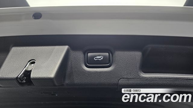 Hyundai Santa Fe Diesel 2.2 2WD Prestige 2021 — фото 20