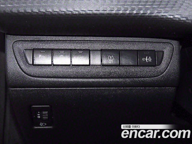 Peugeot 2008 1.6 e-HDi Feline S 2015 — фото 18