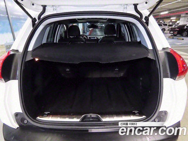 Peugeot 2008 1.6 e-HDi Feline S 2015 — фото 21