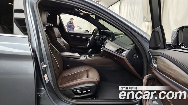 BMW 5 Series (G30) 530i xDrive M Sport Package Plus 2019 — фото 11