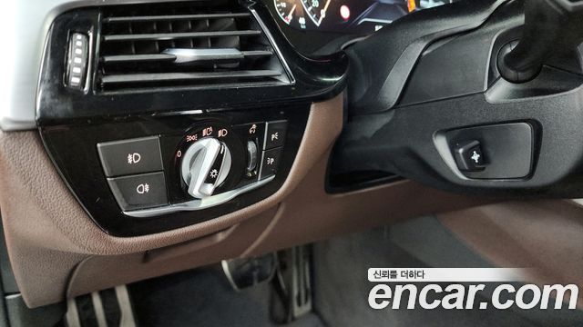BMW 5 Series (G30) 530i xDrive M Sport Package Plus 2019 — фото 16