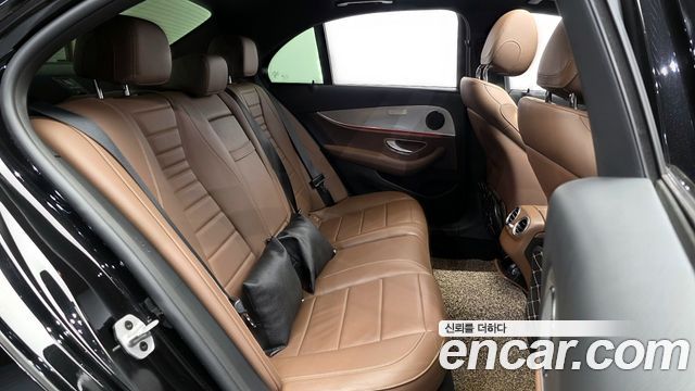 Mercedes-Benz E-Class (W213) E250 Avantgarde 2020 — фото 12