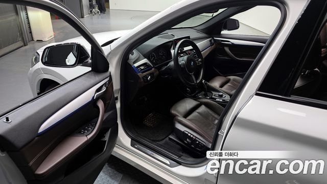 BMW X1 (F48) xDrive 20i M Sport 2021 — фото 10