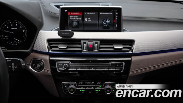 BMW X1 (F48) xDrive 20i M Sport 2021 — фото 18