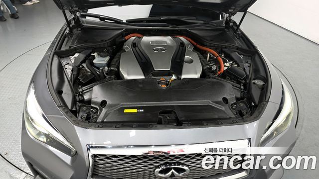 Infiniti Q50 3.5 Hybrid Essence 2016 — фото 6