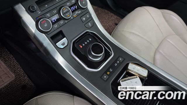 Land Rover Range Rover Evoque 2.0 TD4 HSE 2018 — фото 9