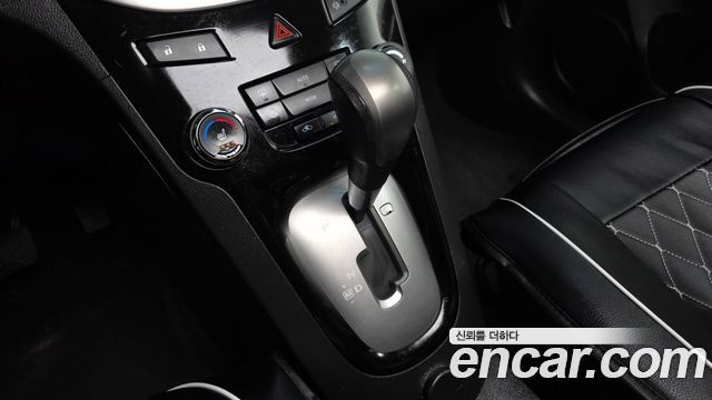 Chevrolet Orlando 2.0 Diesel LTZ Premium 2013 — фото 9