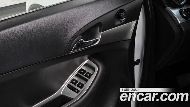 Chevrolet Orlando 2.0 Diesel LTZ Premium 2013 — фото 17