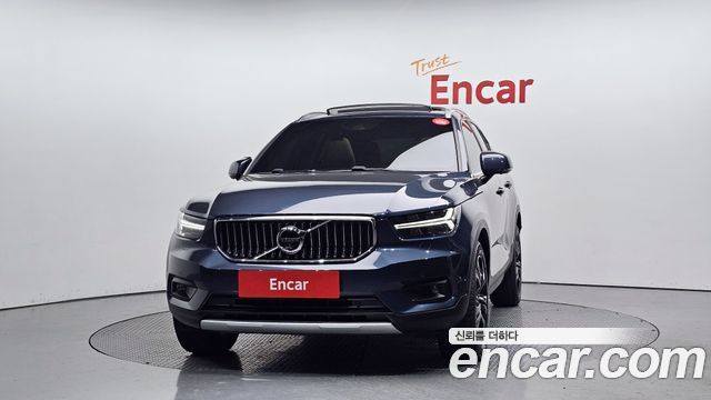 Volvo XC40 B4 Inscription 2021 — фото 3