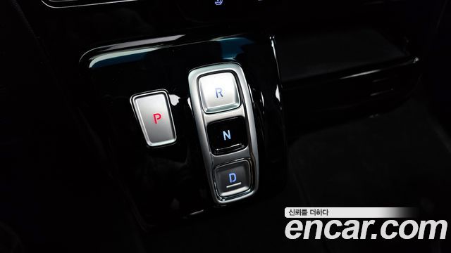 Hyundai Staria 4WD Lounge 9-Seater Prestige 2024 — фото 9