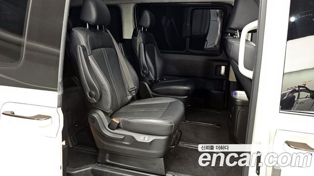 Hyundai Staria 4WD Lounge 9-Seater Prestige 2024 — фото 12