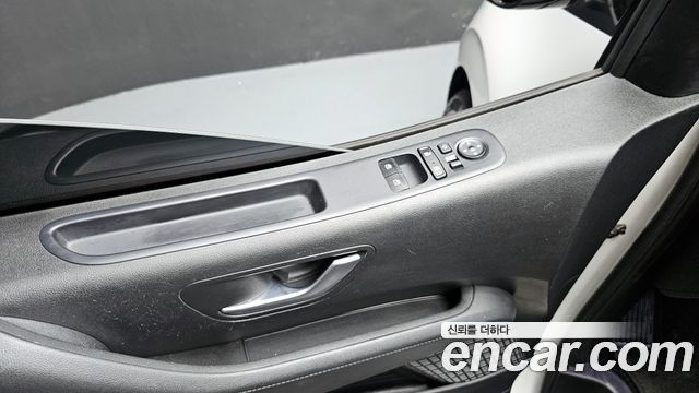 Hyundai Staria 4WD Lounge 9-Seater Prestige 2024 — фото 17