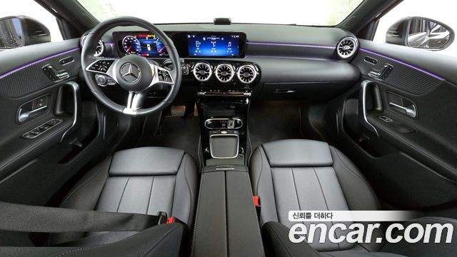 Mercedes-Benz A-Class (W177) A220 Hatchback 2025 — фото 7
