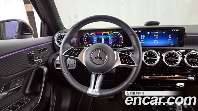 Mercedes-Benz A-Class (W177) A220 Hatchback 2025 — фото 13