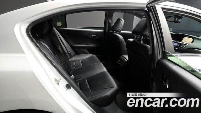 Honda Accord 2.4 9th 2013 — фото 12