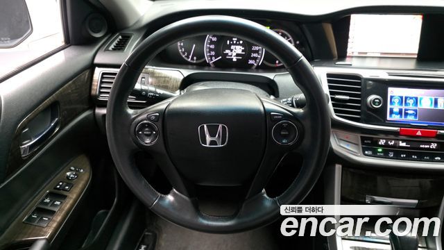 Honda Accord 2.4 9th 2013 — фото 13