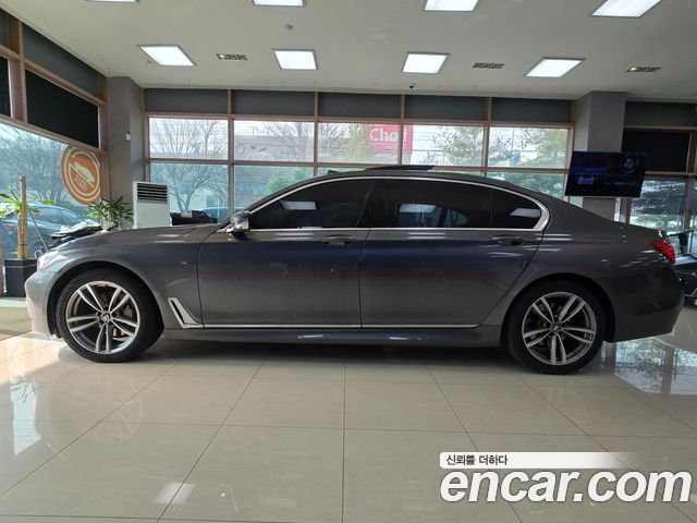 BMW 7 Series (G11) 730Ld xDrive M Sport 2017 — фото 4