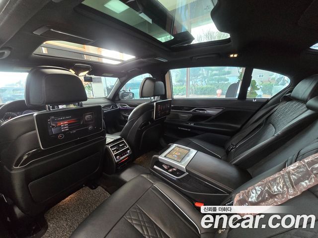 BMW 7 Series (G11) 730Ld xDrive M Sport 2017 — фото 10