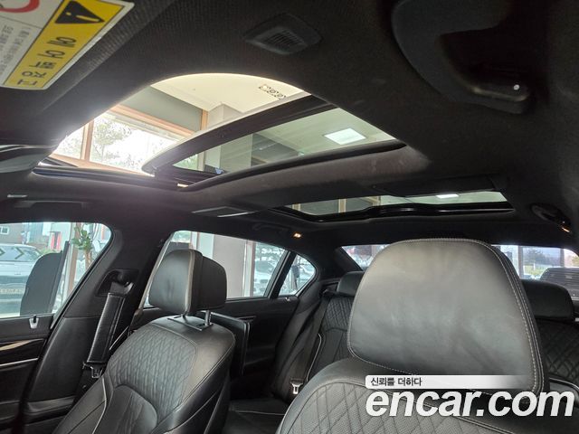 BMW 7 Series (G11) 730Ld xDrive M Sport 2017 — фото 17
