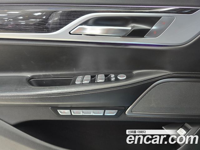 BMW 7 Series (G11) 730Ld xDrive M Sport 2017 — фото 23