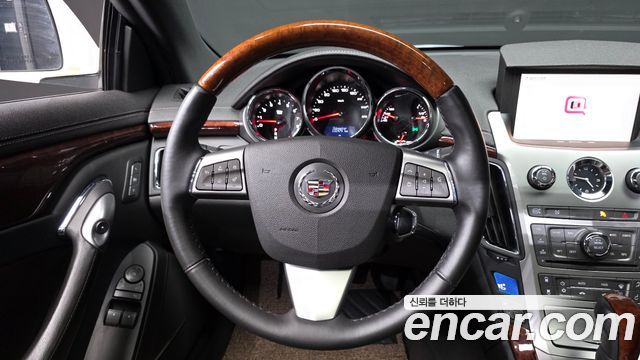 Cadillac CTS (II) 3.6 Coupe 2011 — фото 17