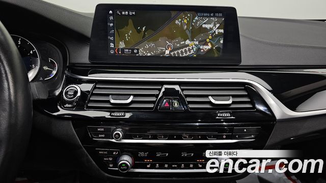BMW 5 Series (G30) 520d Luxury Special Edition 2018 — фото 14