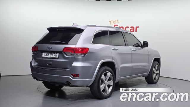 Jeep Grand Cherokee 3.0 Diesel Overland WK2 2015 — фото 2