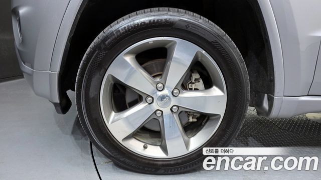 Jeep Grand Cherokee 3.0 Diesel Overland WK2 2015 — фото 5