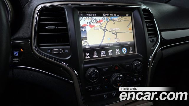 Jeep Grand Cherokee 3.0 Diesel Overland WK2 2015 — фото 12