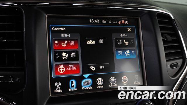 Jeep Grand Cherokee 3.0 Diesel Overland WK2 2015 — фото 15