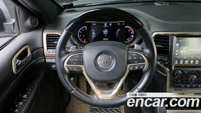 Jeep Grand Cherokee 3.0 Diesel Overland WK2 2015 — фото 16