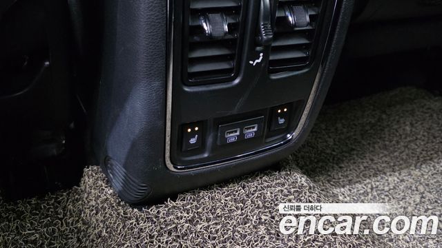 Jeep Grand Cherokee 3.0 Diesel Overland WK2 2015 — фото 17