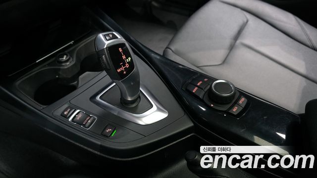 BMW 1 Series (F20) 118d Urban 5Dr 2014 — фото 9