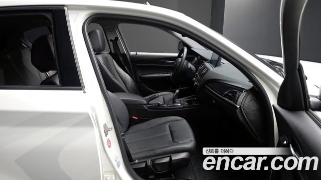 BMW 1 Series (F20) 118d Urban 5Dr 2014 — фото 10