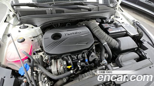 Kia K3 (II) 1.6 Turbo GT 5Door Signature 2022 — фото 6