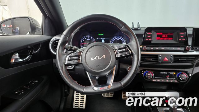 Kia K3 (II) 1.6 Turbo GT 5Door Signature 2022 — фото 13
