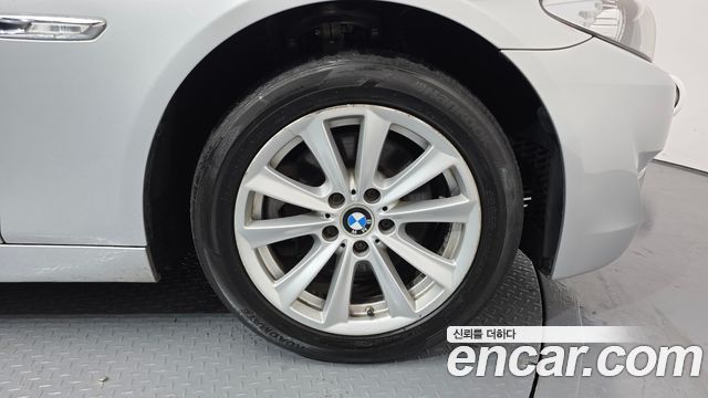 BMW 5 Series (F10) 520d 2011 — фото 5