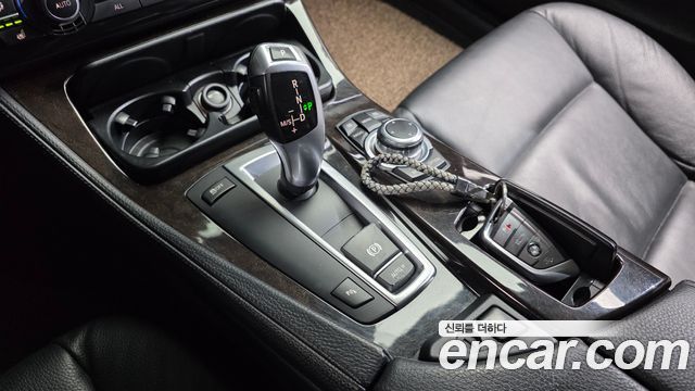 BMW 5 Series (F10) 520d 2011 — фото 9