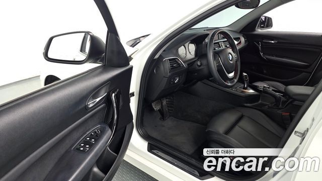 BMW 1 Series (F20) 118d Sport 5Door 2019 — фото 11