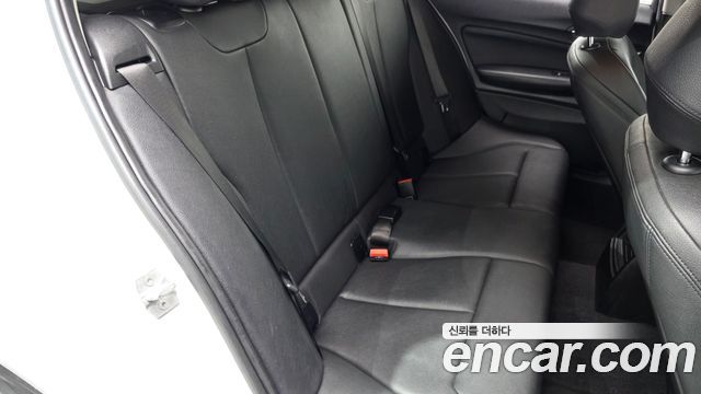 BMW 1 Series (F20) 118d Sport 5Door 2019 — фото 12