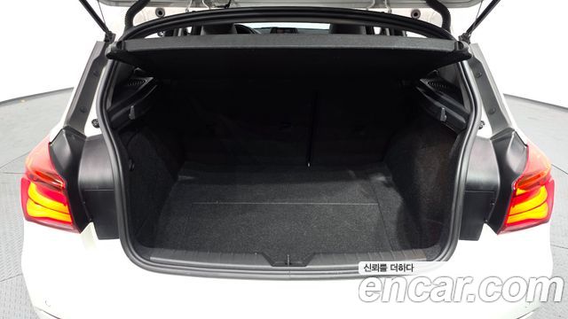 BMW 1 Series (F20) 118d Sport 5Door 2019 — фото 20