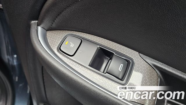 Chevrolet Malibu 2.0 Turbo LT Special 2019 — фото 19