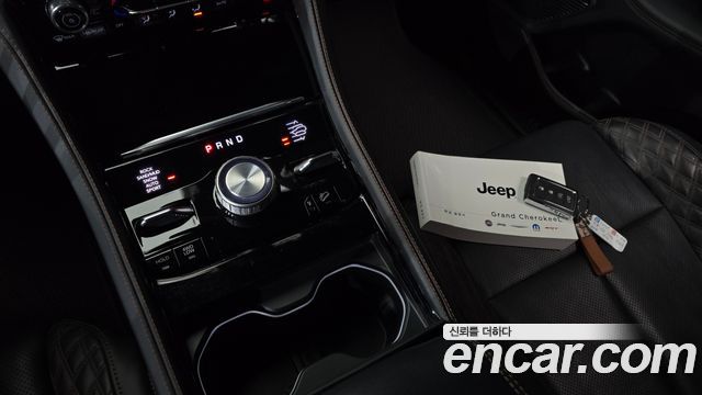Jeep Grand Cherokee (WL) L 3.6 Summit Reserve 2021 — фото 9