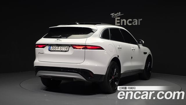 Jaguar F-PACE P 250 SE 2023 — фото 2
